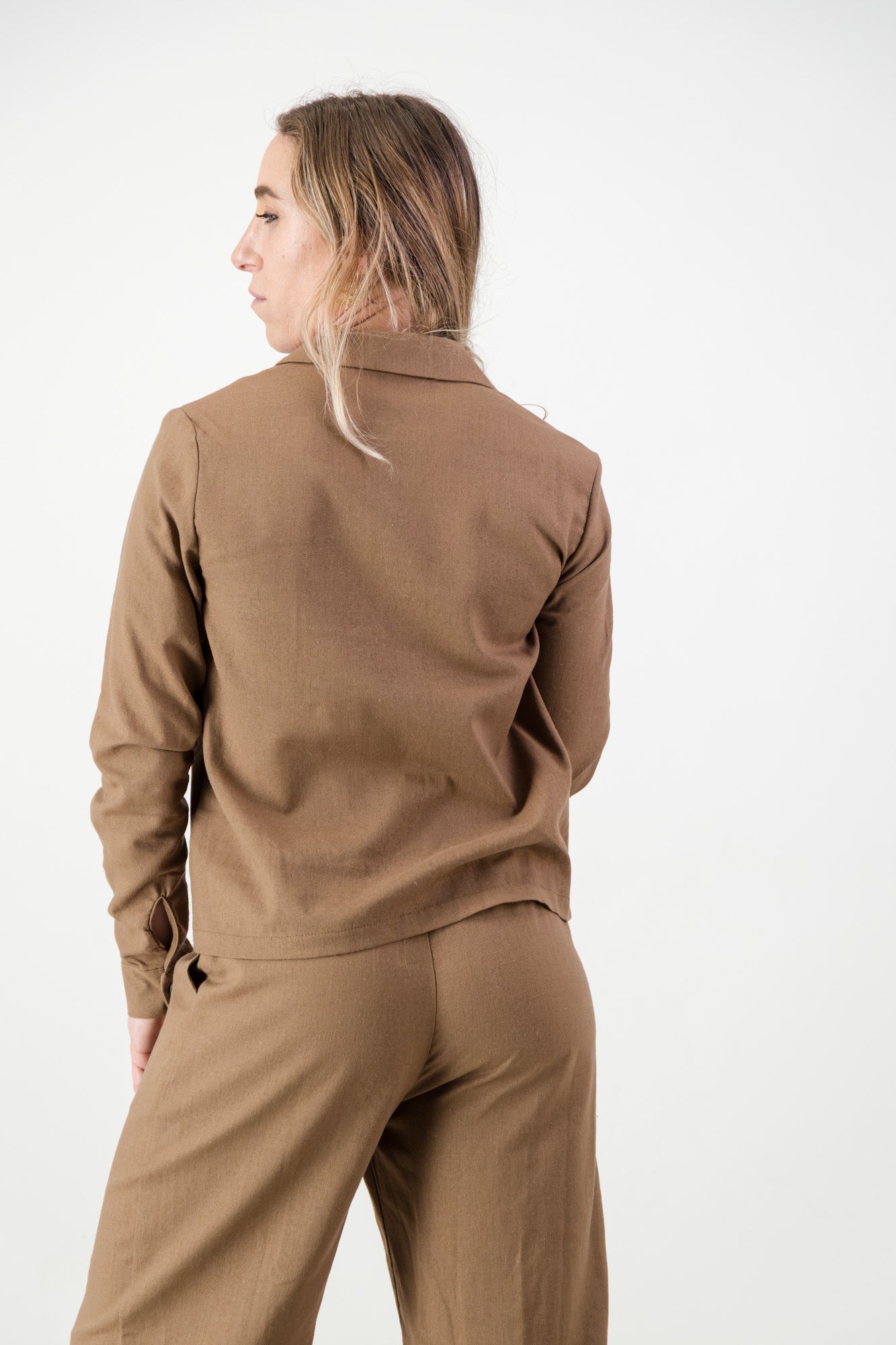 Alexa Shirt- Mocca Linen