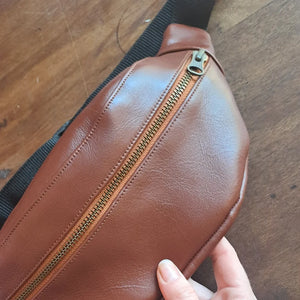 Moonbag- Texas Tobacco Leather